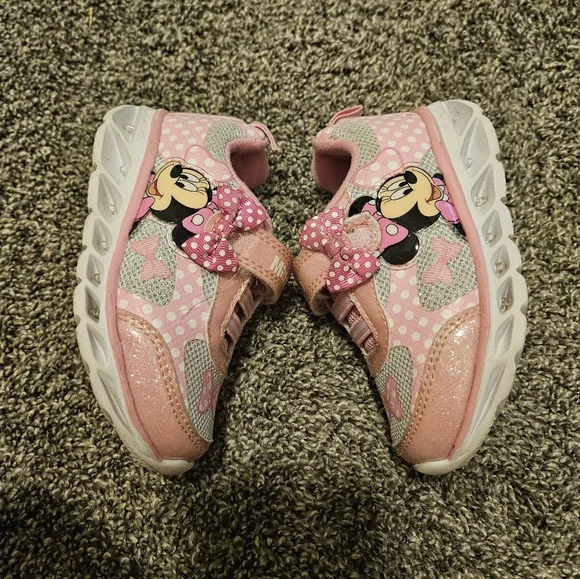 Minnie Mouse Toddler Sneakers - Picture 3 of 5